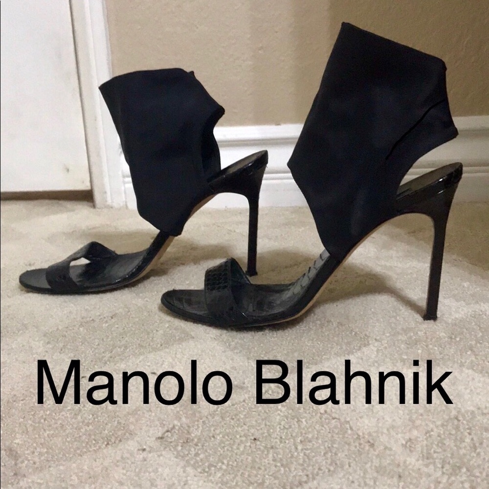 Manolo Blahnik black heels. 37.5
